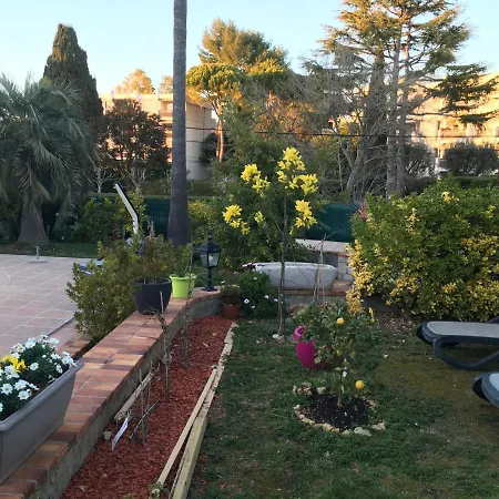 Alessia Bed & Breakfast 3*