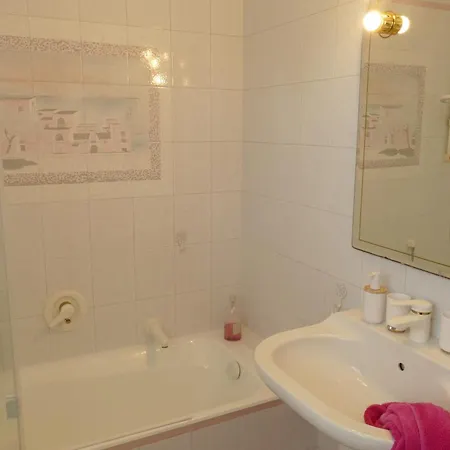 Alessia Panzió Antibes